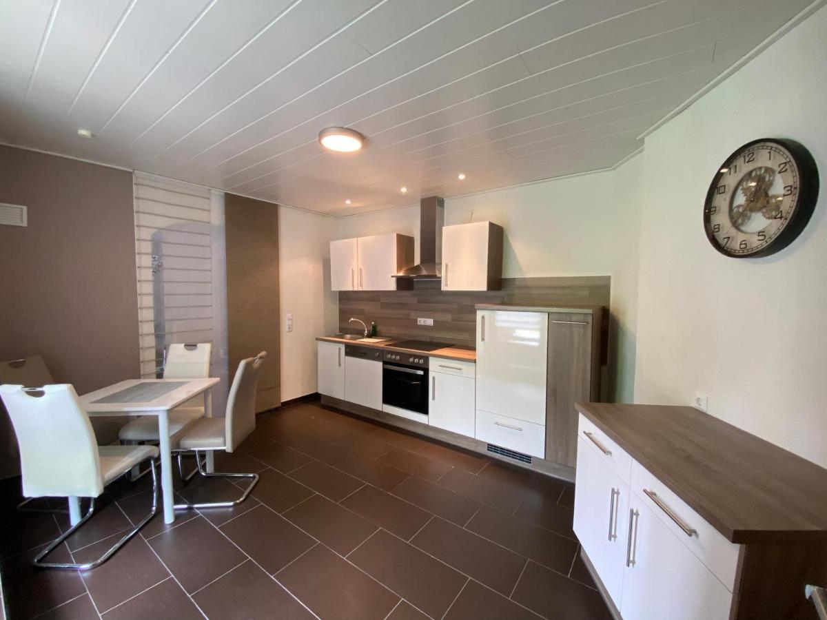 Ferienwohnung Am Kirchberg Hatzenport エクステリア 写真